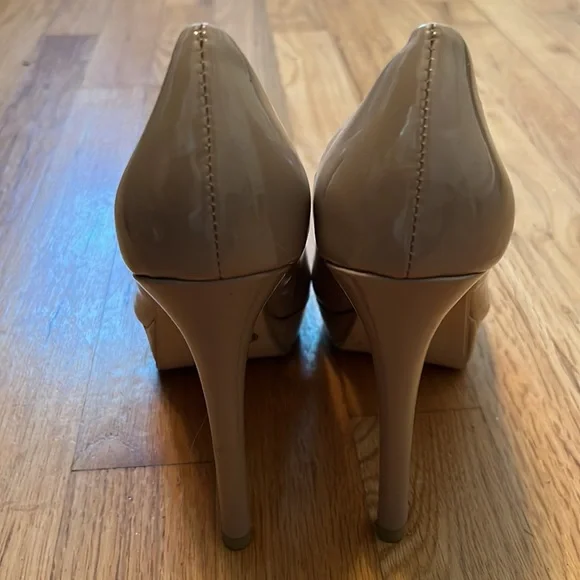 Heels - Picture 3 of 3